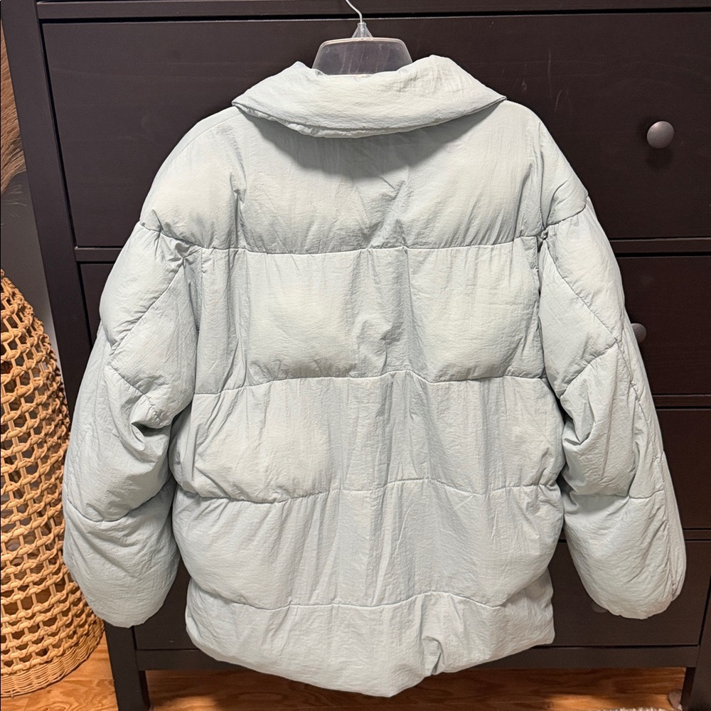 Urban Outfitters Light Blue Puffer Jacket - Picture 4 of 4